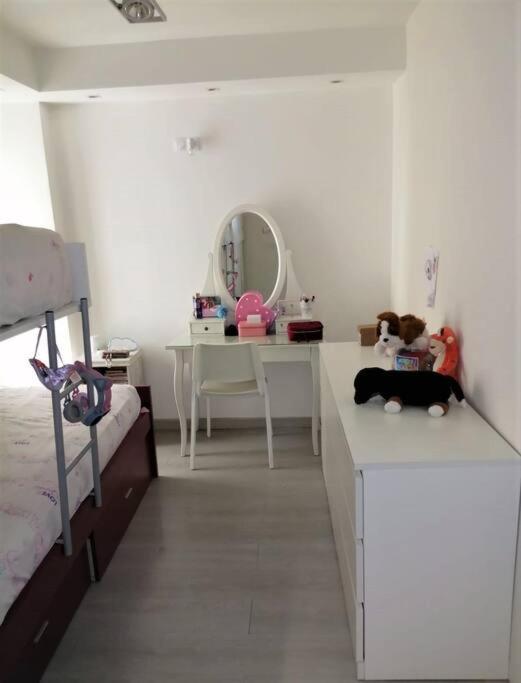 Apartamento Centro Rambla Alicante A Екстериор снимка